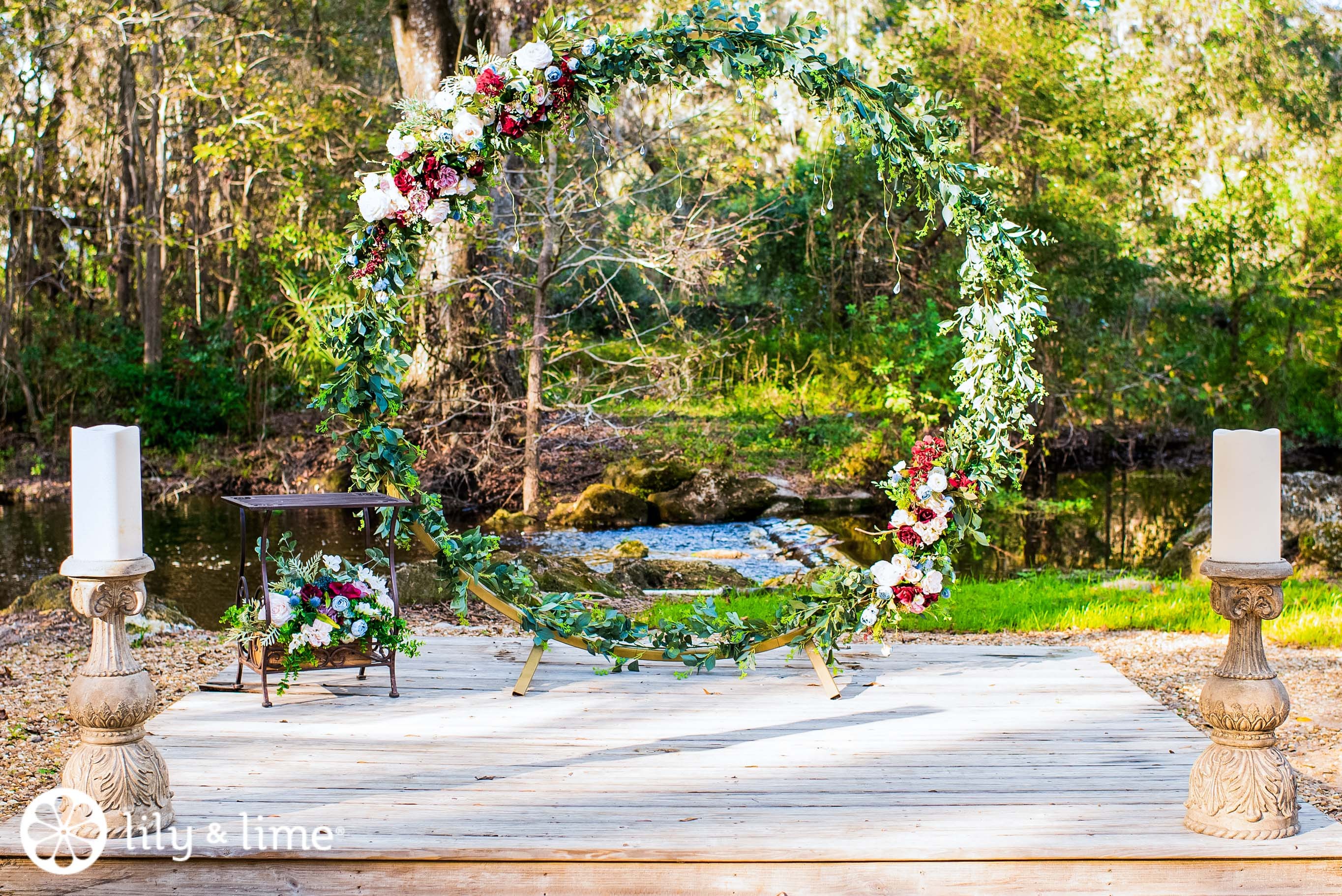 Glass & Mirror Wedding Decor Ideas That Will Make Your Guest Say