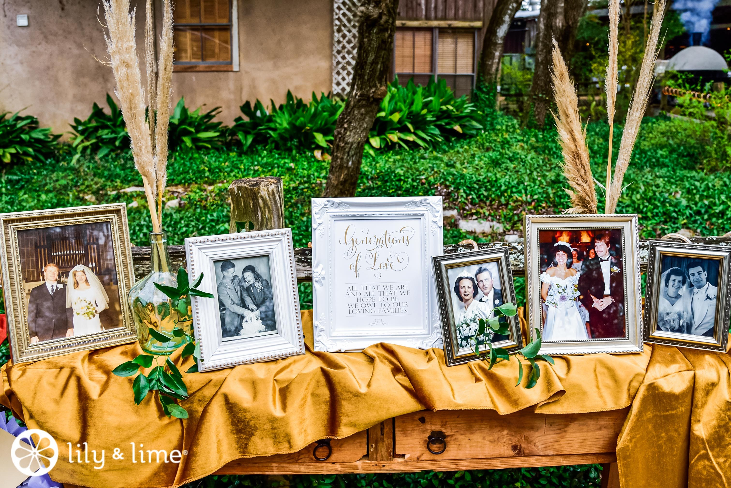 How to Make a Rustic DIY Wedding Photo Booth Sign