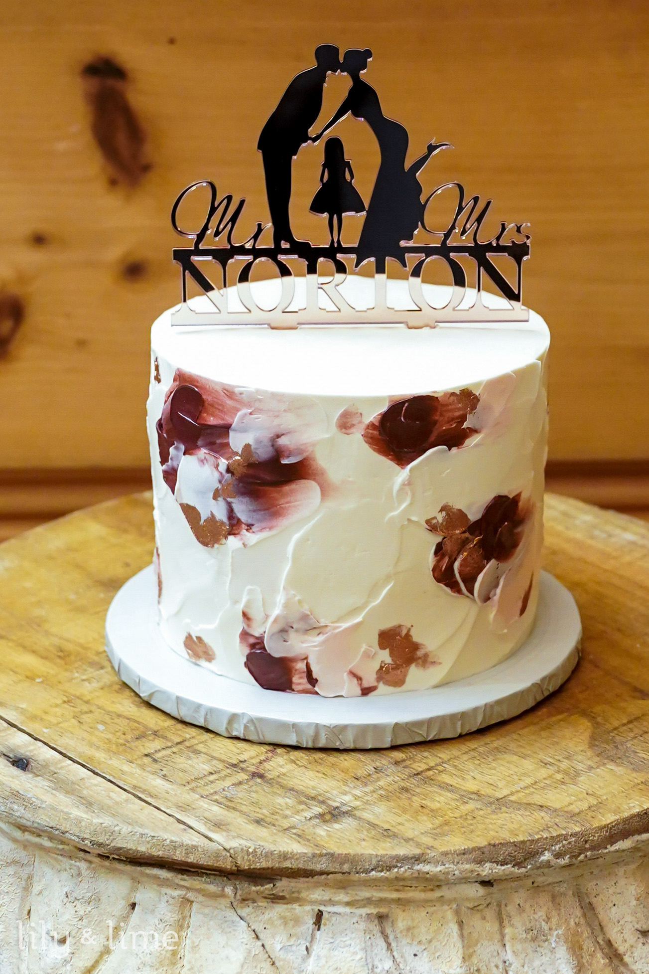 Wedding Couple Dress Cake – Creme Castle